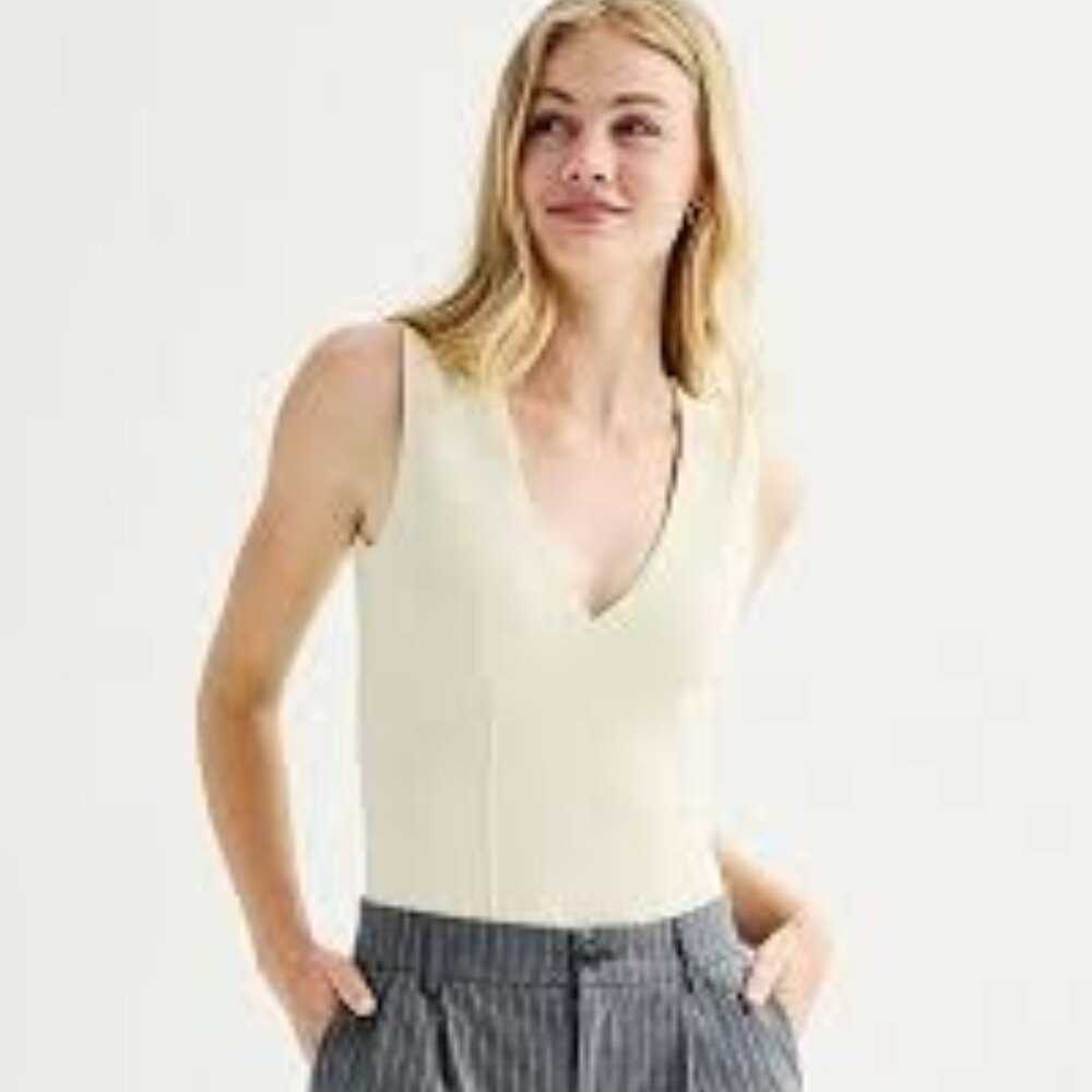 SO Juniors Crepe Sleeveless V-Neck Bodysuit Ivory Size M Casual Chic Office - Picture 1 of 5